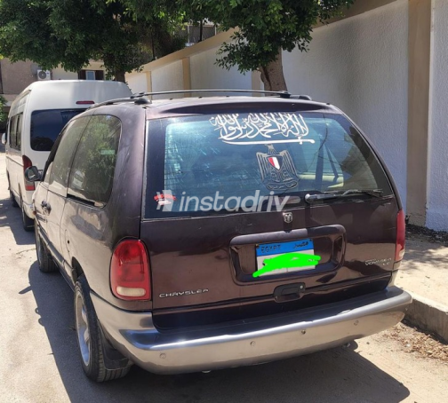 Chrysler Voyager 1998 Purple Automatic Used for Sale in Nasr city - 3