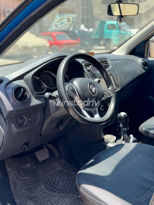 Renault Sandero Step Way 2019 Blue Automatic Used for Sale in Cairo - 2