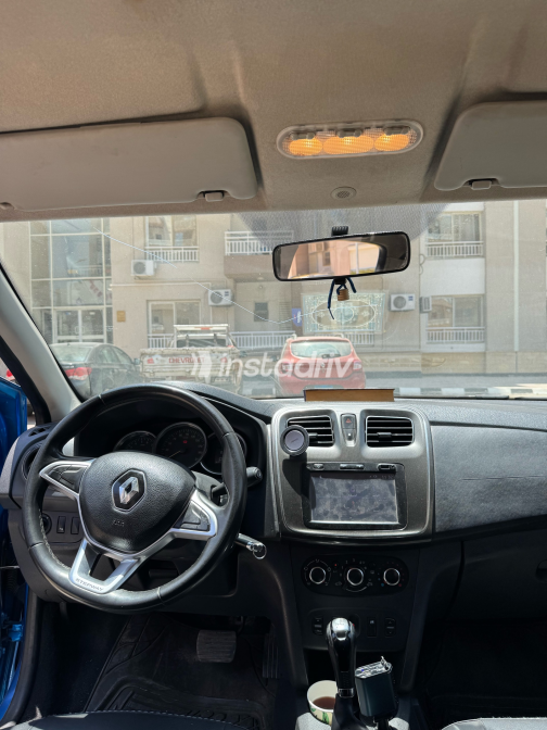 Renault Sandero Step Way 2019 Blue Automatic Used for Sale in Cairo - 6