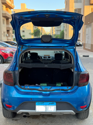 Renault Sandero Step Way 2019 Blue Automatic Used for Sale in Cairo