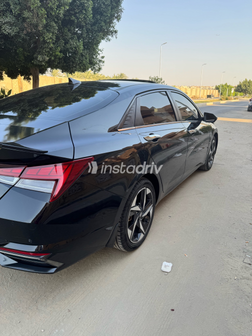 هيونداي إلنترا سى ان 7 2021 أسود أوتوماتيك مستعملة للبيع في القليوبية‎‎ - 1