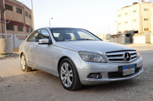 Mercedes C 180 2010 Silver Automatic Used for Sale in 10th of Ramadan