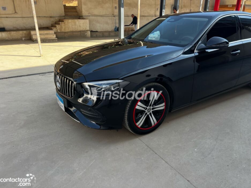Mercedes C 200 2022 Black Automatic Used for Sale in Nasr city - 1