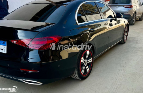Mercedes C 200 2022 Black Automatic Used for Sale in Nasr city - 10