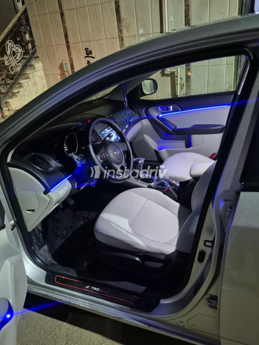 Kia Rio 2010 Silver Automatic Used for Sale in Monufia - 6