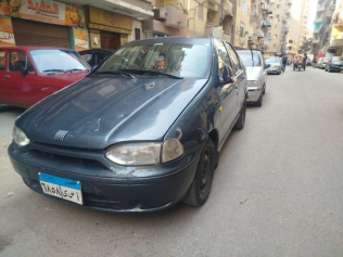 فيات سينا 2002 بترولي أوتوماتيك مستعملة للبيع في القاهرة الكبرى ( القاهرة - الجيزة)