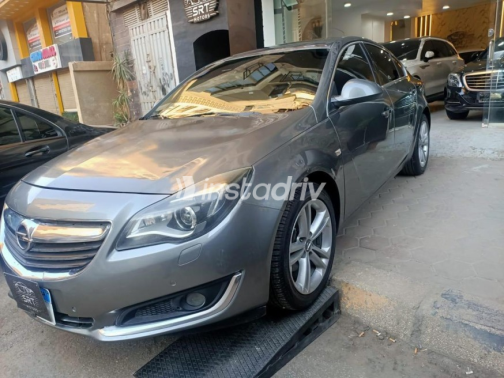 Opel Insignia 2017 Silver Automatic Used for Sale in Mohandessin - 2