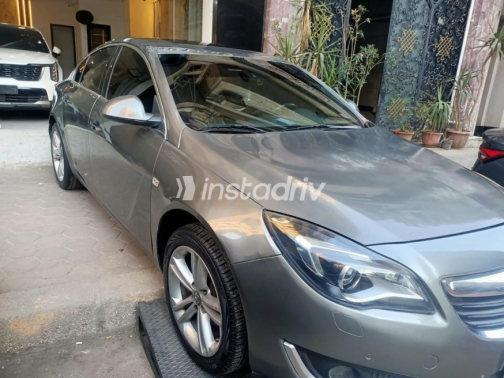Opel Insignia 2017 Silver Automatic Used for Sale in Mohandessin - 3