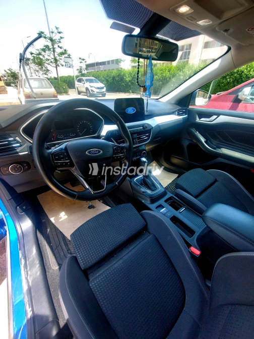 Ford Focus 2021 Blue Automatic Used for Sale in Cairo - 4