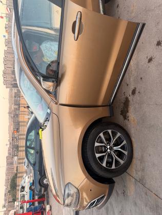 زوتى T600 2019 ذهبي أوتوماتيك مستعملة للبيع في القاهرة