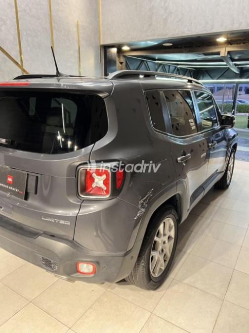 Jeep Renegade 2022 White Automatic Used for Sale in Greater Cairo ( Cairo + Giza) - 4