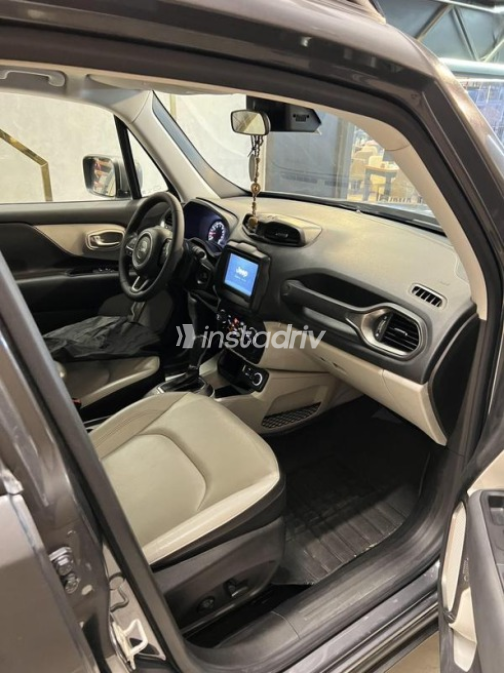 Jeep Renegade 2022 White Automatic Used for Sale in Greater Cairo ( Cairo + Giza) - 7