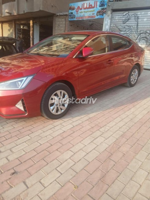 Hyundai Elantra 2020 Red Automatic Used for Sale in Cairo - 3