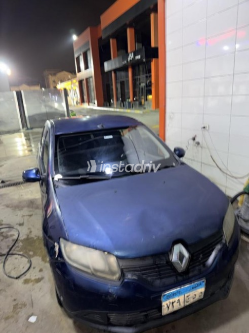 Renault Logan 2016 Dark Blue Automatic Used for Sale in Madinaty - 3