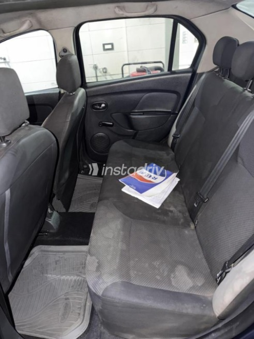Renault Logan 2016 Dark Blue Automatic Used for Sale in Madinaty - 7