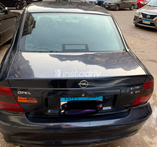 Opel Vectra 2000 White Manual Used for Sale in Heliopolis - 4