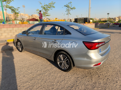 MG 5 2021 Silver Automatic Used for Sale in Nasr city - 7