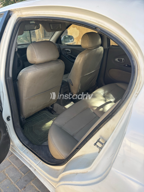 Daewoo Leganza 2000 White Automatic Used for Sale in Giza - 2