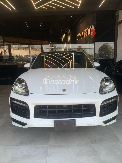 Porsche Cayenne S 2021 White Automatic Used for Sale in Cairo - 1