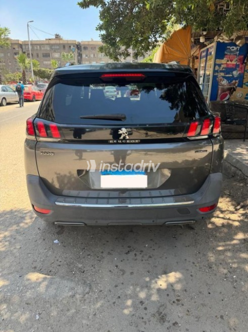 بيجو 5008 2019 أبيض أوتوماتيك مستعملة للبيع في القاهرة الكبرى ( القاهرة - الجيزة) - 2
