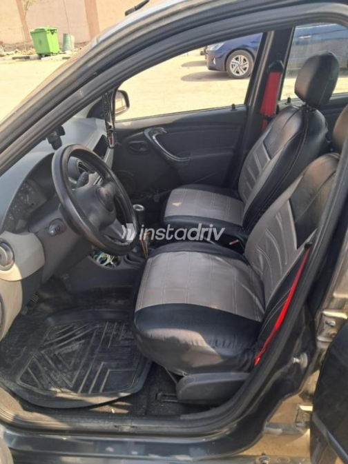 Renault Logan 2010 Dark Gray Automatic Used for Sale in Cairo - 7