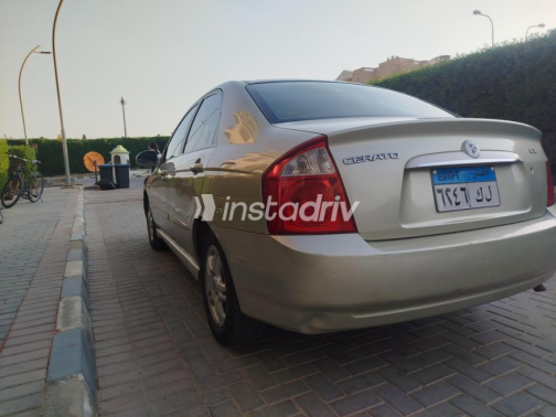 Kia Cerato 2004 Gold Automatic Used for Sale in 6 October - 1