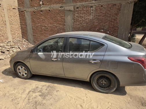 Nissan Sunny 2015 Dark Gray Automatic Used for Sale in Minya Al Qamh - 7