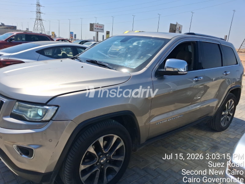 Jeep Grand Cherokee 2018 Beige Automatic Used for Sale in Giza - 1