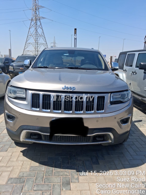 Jeep Grand Cherokee 2018 Beige Automatic Used for Sale in Giza - 2