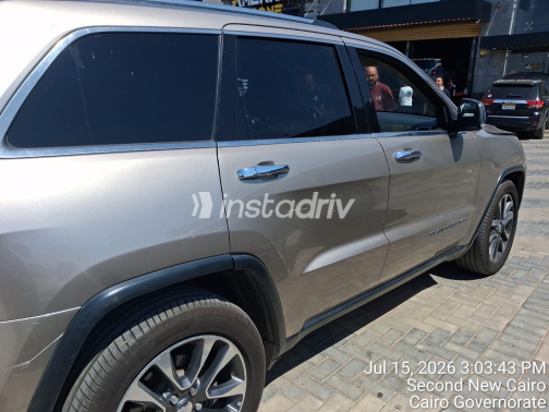 Jeep Grand Cherokee 2018 Beige Automatic Used for Sale in Giza - 7