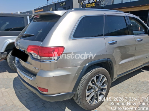 Jeep Grand Cherokee 2018 Beige Automatic Used for Sale in Giza - 8