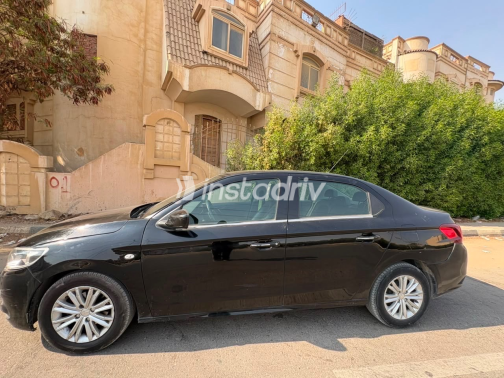 Peugeot 301 2018 Black Automatic Used for Sale in Maadi - 8