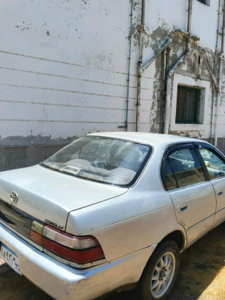 Toyota Corolla 1997 Silver Automatic Used for Sale in Greater Cairo ( Cairo + Giza)