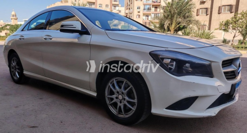 مرسيدس CLA 180 2015 أبيض أوتوماتيك مستعملة للبيع في 6 أكتوبر - 2