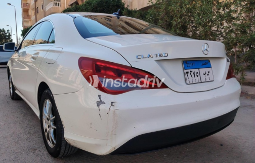 مرسيدس CLA 180 2015 أبيض أوتوماتيك مستعملة للبيع في 6 أكتوبر - 6