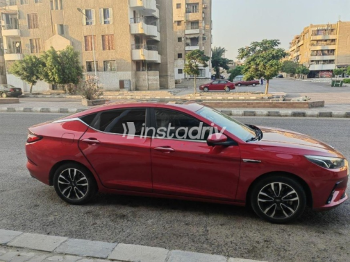 جاك J7 2022 أبيض أوتوماتيك مستعملة للبيع في القاهرة الكبرى ( القاهرة - الجيزة) - 6