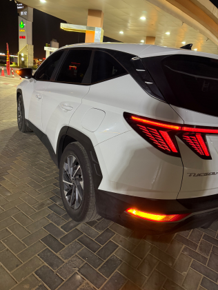 هيونداي توسان 2023 أبيض أوتوماتيك مستعملة للبيع في الجيزة