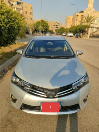 Toyota Corolla 2014 Silver Automatic Used for Sale in Cairo