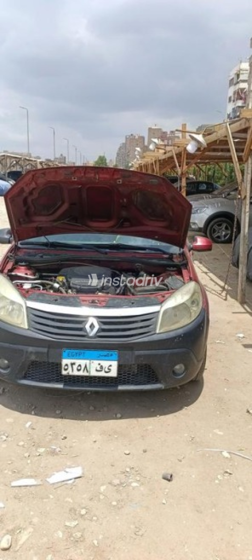 Renault Sandero 2012 Dark Red Automatic Used for Sale in Mohandessin - 7