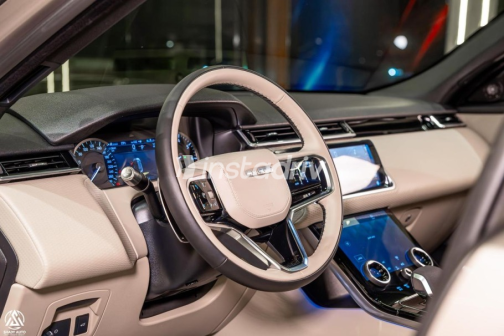Land Rover Velar 2023 Gold Automatic Used for Sale in Greater Cairo ( Cairo + Giza) - 10