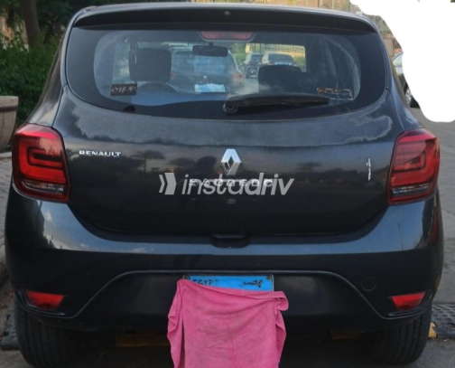 Renault Sandero 2019 Dark Gray Automatic Used for Sale in Sheikh Zayed City - 4