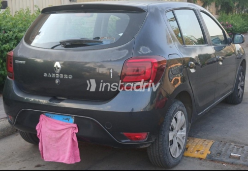 Renault Sandero 2019 Dark Gray Automatic Used for Sale in Sheikh Zayed City - 6