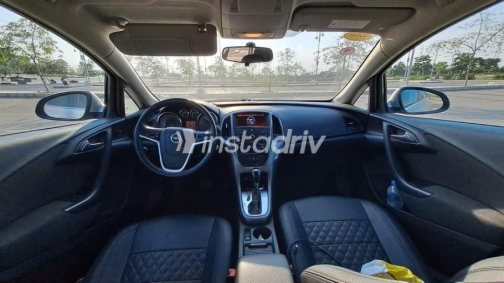 Opel Astra 2021 White Automatic Used for Sale in Greater Cairo ( Cairo + Giza) - 4