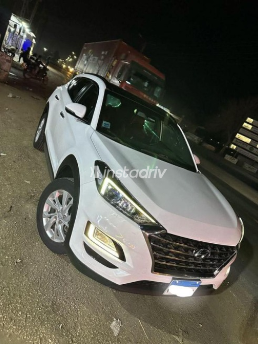 Hyundai Tucson 2021 White Automatic Used for Sale in Maadi - 2
