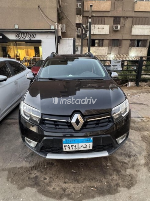 Renault Sandero Step Way 2023 Gray Automatic Used for Sale in Nasr city - 1