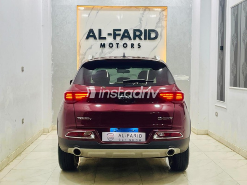 شيرى تيجو 7 2023 أحمر غامق أوتوماتيك مستعملة للبيع في الإسكندرية - 3