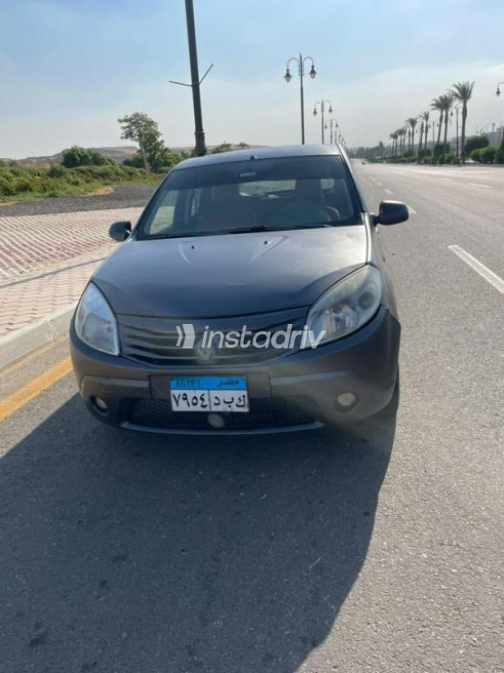 Renault Sandero 2011 Black Automatic Used for Sale in Cairo - 1