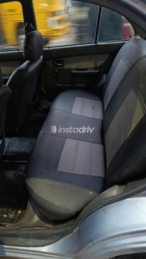 Daihatsu Charade 1996 White Automatic Used for Sale in Alexandria - 6