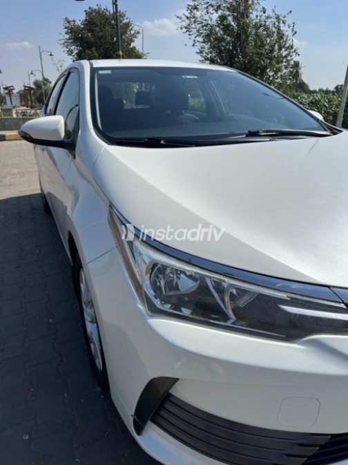 Toyota Corolla 2017 White Automatic Used for Sale in Shibin el Kom  - 7