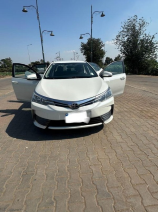 Toyota Corolla 2017 White Automatic Used for Sale in Shibin el Kom 